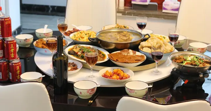 如何打好春节保"胃”战？这份胃药清单请收好，肠胃平安过好年！