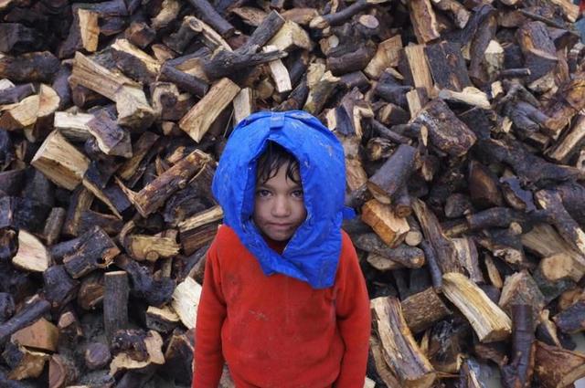 英国援乌“核脏弹”，损人害己