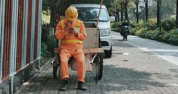 老了才明白，退休以后，还在工作挣钱的，多半是这5种人