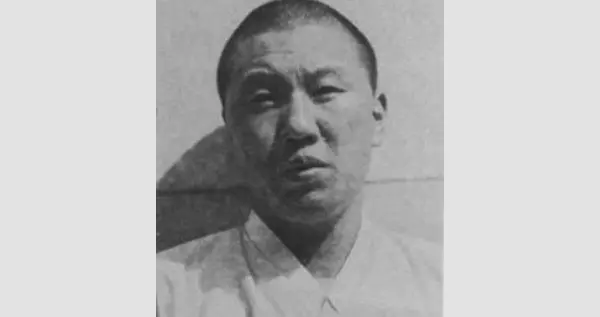 人民军第4步兵师团文化副长朴金喆，抗战期间曾被捕入狱八年