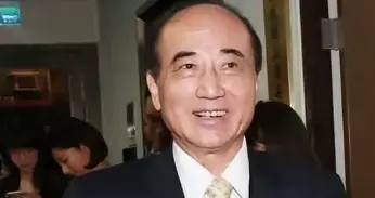 王金平，“军队，外交归中国大陆，经济，民生自己做主”。