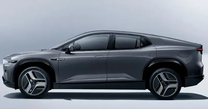 空气悬架+CDC加持，长安启源E07走烂路稳得很