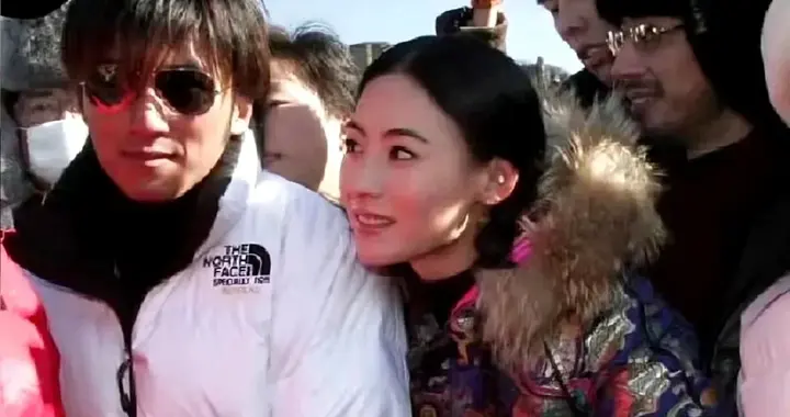 看到谢霆锋张柏芝相爱时的旧照，才发现，她的眼里曾全是这个男人