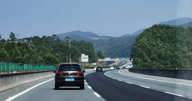 高速上什么速度最省油？牢记这个“黄金”转速区间，省油又好开