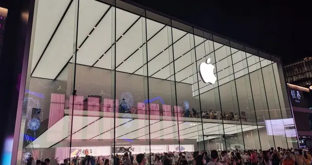 苹果突然全线涨价，为何只有iPhone手机没涨价呢？