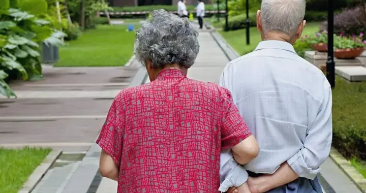 智慧养老成万亿级蓝海，但养老机器人真的“懂”中国老人吗？