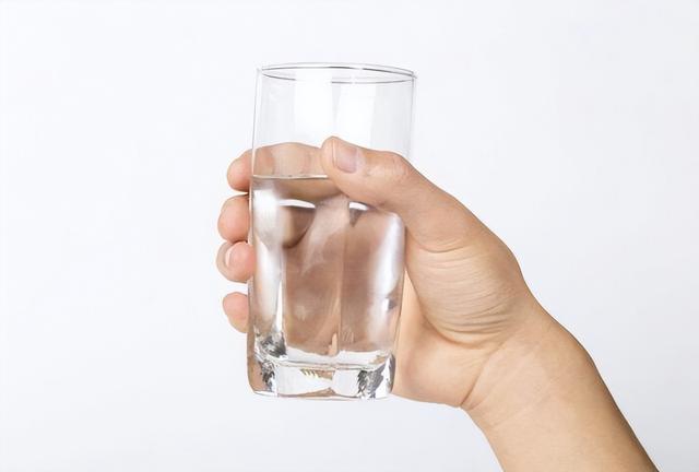 一喝水，尿就多，这是说明肾脏好，还是不好？答案其实很简单