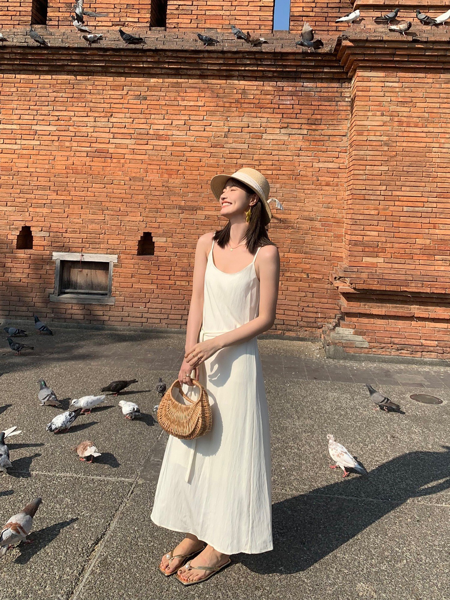 pusumede黑色法式吊带连衣裙女