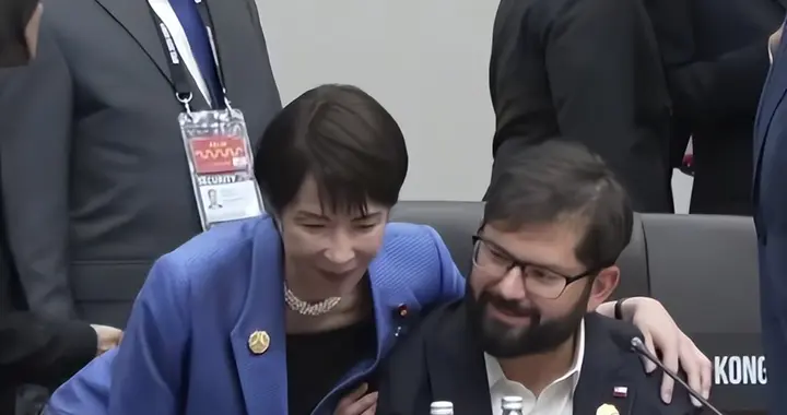 我实在看不懂高市早苗在国际社交上的媚态，她究竟要做什么