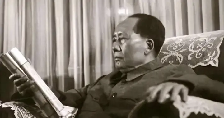 何长工晚年三度请辞坚守初心，毛泽东为其改名有哪些故事？