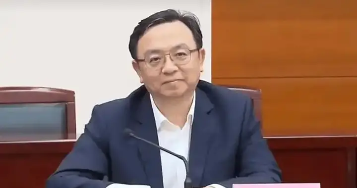 央媒高调官宣！60岁王传福迎好消息，被约谈立案传闻早已真相大白