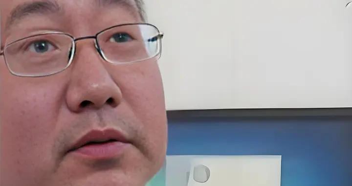 这个医生必须曝光，谎称是慈善捐款，却十几年悄悄为数十患者打款