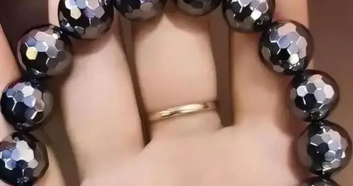 这类“护身符”又被检出放射性核素，辐射超标千倍，赶快扔掉！