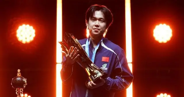 大合照王励勤C位！国乒斩获142万奖金，王楚钦第一，孙颖莎42万