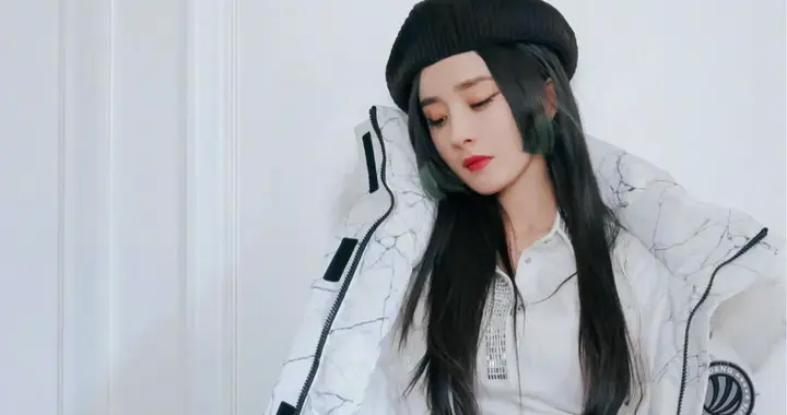 美女壁纸-第5717期-杨幂