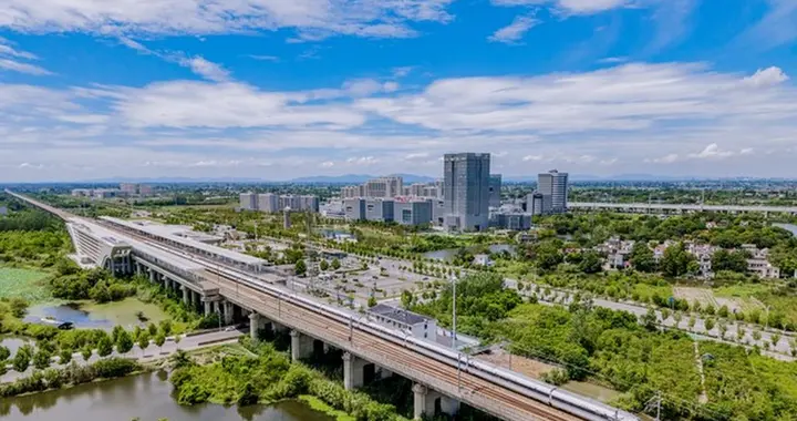 从“米字”到“组网”：郑州枢纽收官，河南高铁转向省内多极布局
