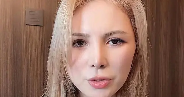 二妹因为重度抑郁症住进了医院，一个月内自己承担所有的费用治疗