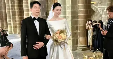 奚梦瑶爸爸意外走红：这位“素人岳父”的身材仪态，网友集体破防