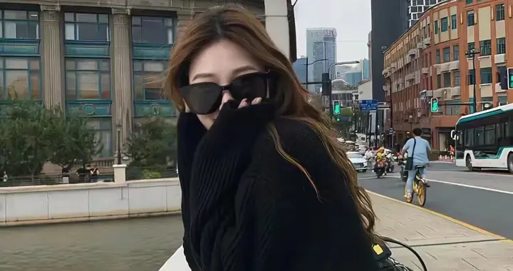 现代诗：《喧嚣的另一面》