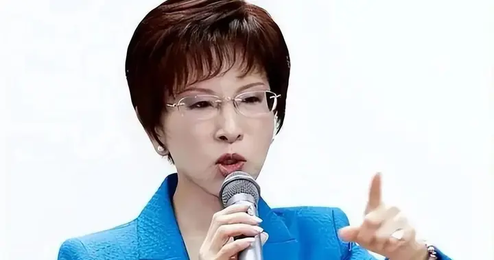 国台办宣布，两岸统一势在必行；洪秀柱抵达大陆，另一路人马同行