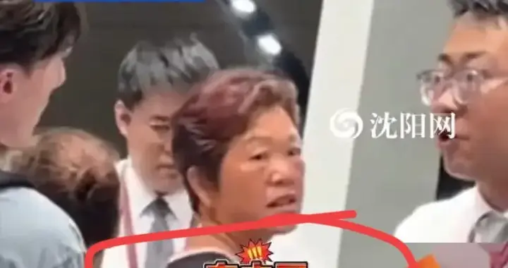 昆明机场“双标”争议：老外强闯被拦，转头竟走绿色通道
