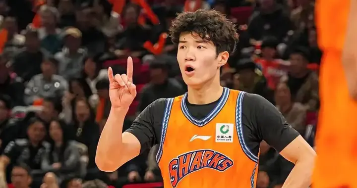 不是偰李永炜，不是李添荣，上海胜山西最大功臣是他 上海有冠军相