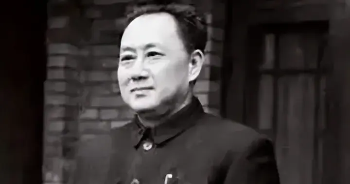 东北将领五大憋屈之首：调离军队理由都没给，林总为何区别对待