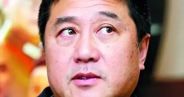 著名导演叶大鹰：因女演员梅婷，跟结发妻子离婚，今67岁仍单身