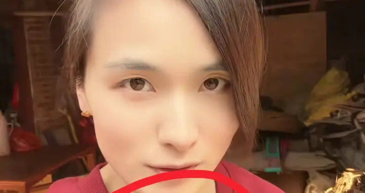 瑾汐和大哥去市场买猪脚曝光！同外甥庆祝生日，饭后跟父母聊天！