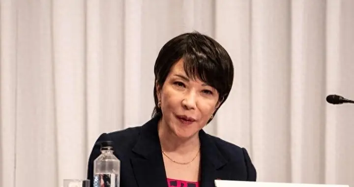 当不成首相了？高市被调查，日本爆发抗议，美俄给日本“下马威”