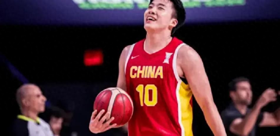2米03！2米11！天赋超王俊杰16岁跨级打U18未来或成男篮最强前锋