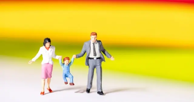 上海夫妻为娃改姓闹离婚："延续香火"和"信守承诺"，哪个更重要？