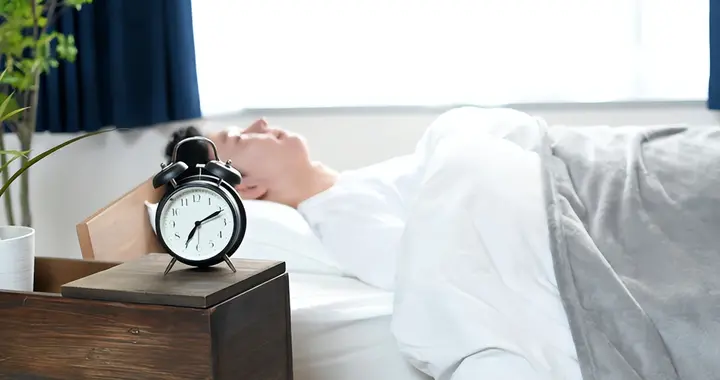 年纪越大，越要控制睡眠？医生提醒：62岁后，尽量保持6个好习惯