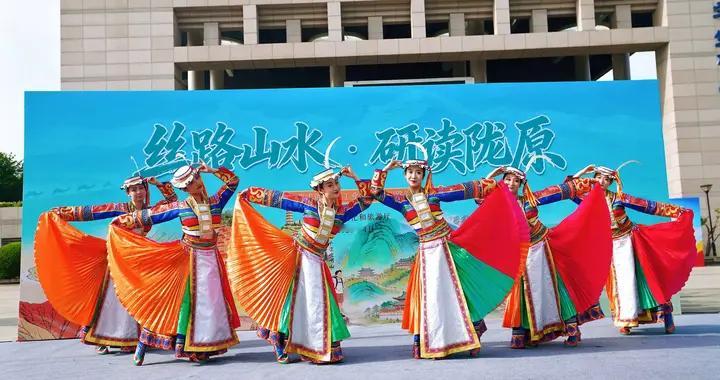 甘肃文旅：“丝路山水·研读陇原”快闪路演走进西北工业大学
