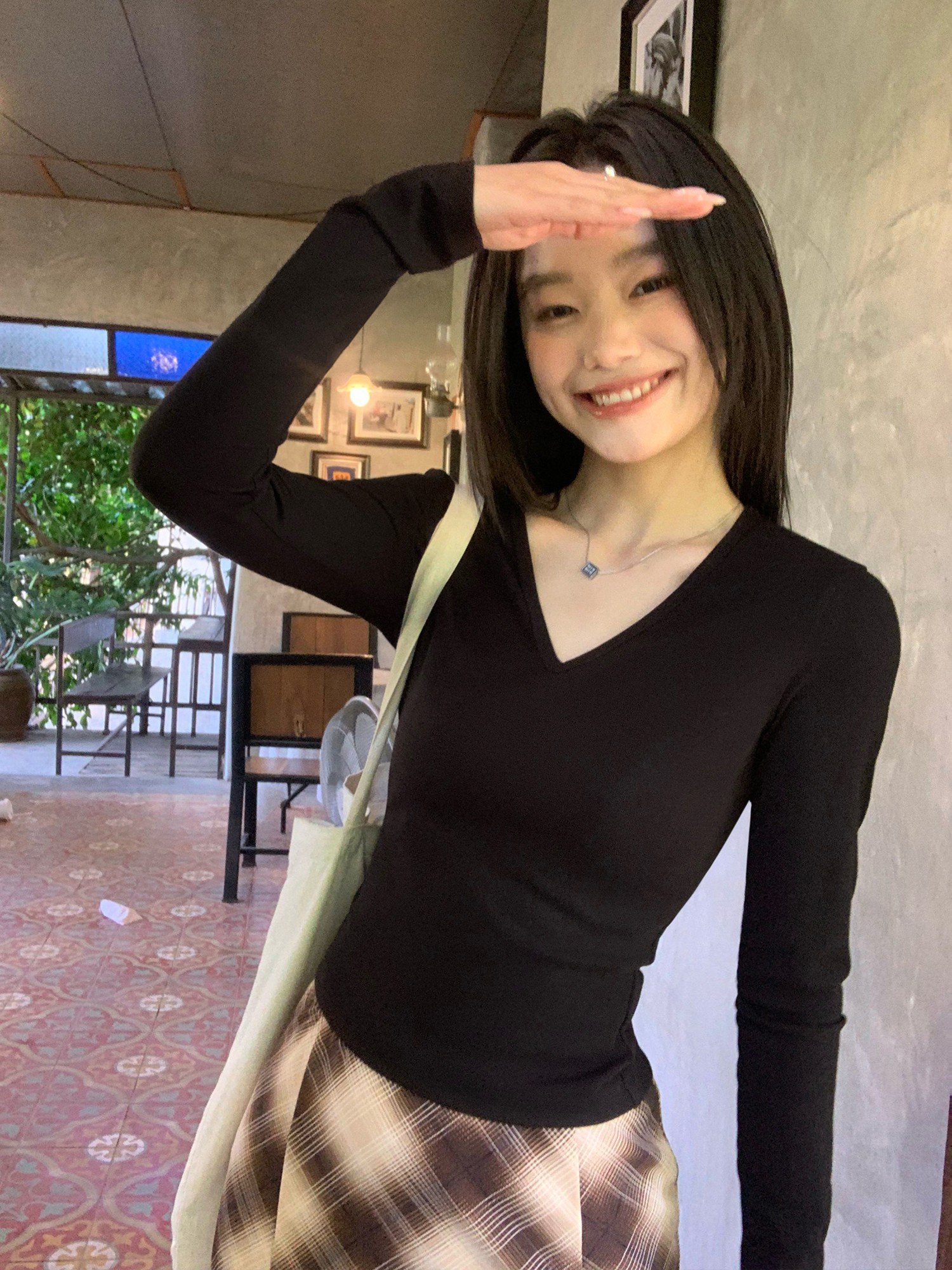 pusumede  基础v领长袖t恤女