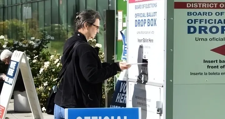 中期选举将近！特朗普民调暴跌，通胀、油价、农业危机三重围剿