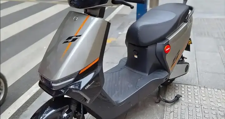 1200W的电摩，为什么72V20Ah的石墨烯电池，很难撑过一年就得换？