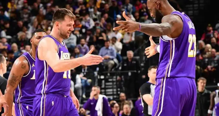 快船、火箭、湖人、76人酝酿四方交易！格莱姆斯辅助哈登