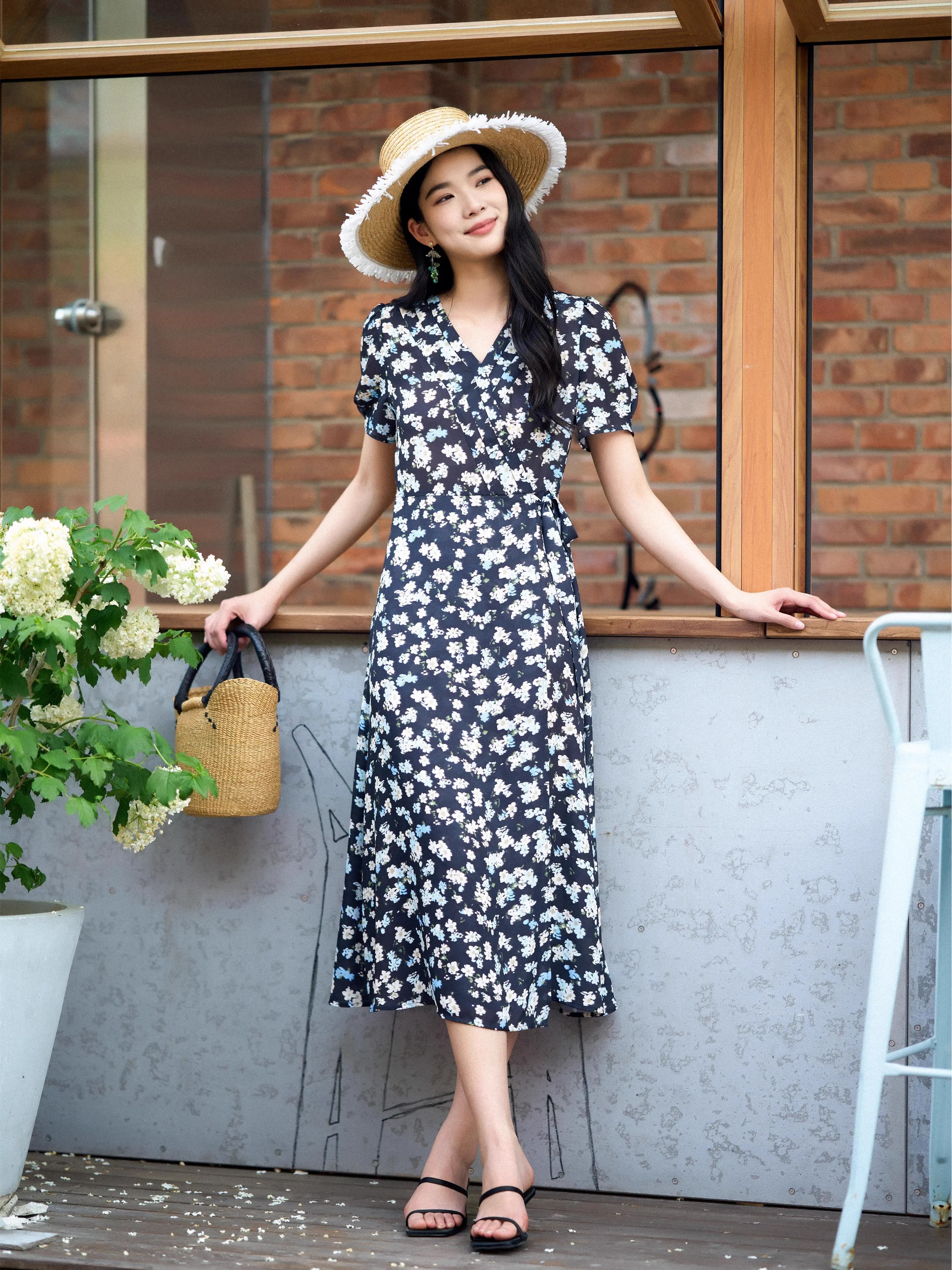 衣香丽影v领碎花雪纺连衣裙女2025年夏