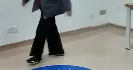 脑机接口唤醒枯枝！帕金森老人重踏夕阳路