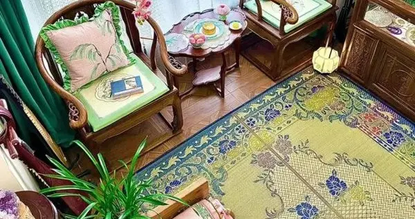 陕西一女子很爱看甄嬛,把房装修得宫里宫气!贵气十足,有品味!