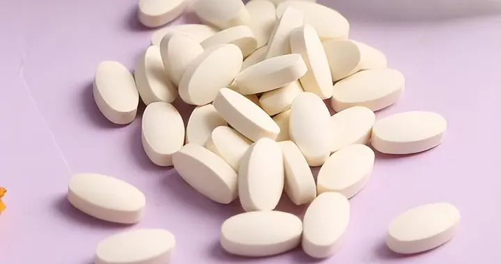 复旦45岁校医每天两片叶酸护血管，2年脑梗，医生说出3个用药盲点