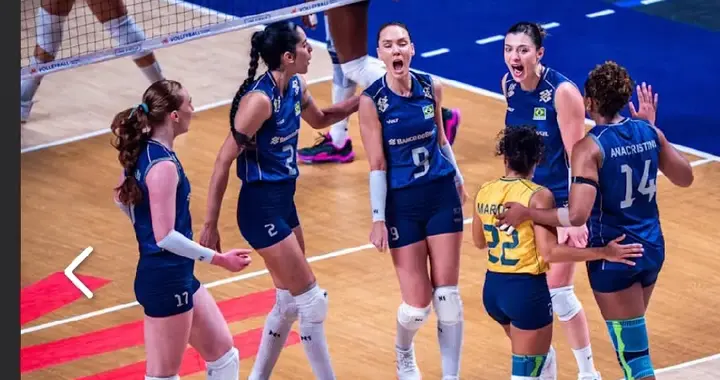巴西3-2爆冷击败意大利！没想到巴西击败世界第一杀进决赛！
