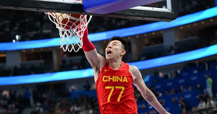 张镇麟四年D类合同，李弘权两年C类合同，偰李永祎三年B类合同