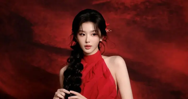 孔雪儿，新年红