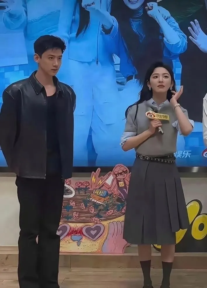 果然离开了滤镜，瞬间觉得白敬亭也不帅了，章若楠也不美了