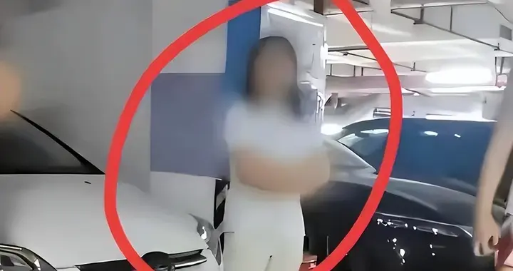 央媒点名不到24小时，彭女士再迎三大噩耗，停职只是一个开始