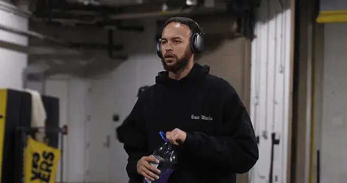 李凯尔更新社媒分享个人赛场照：用心全力去完成