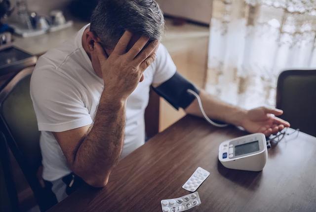 柳叶刀:我国学者证实,血压在120以下可将严重血管事件风险降低12%