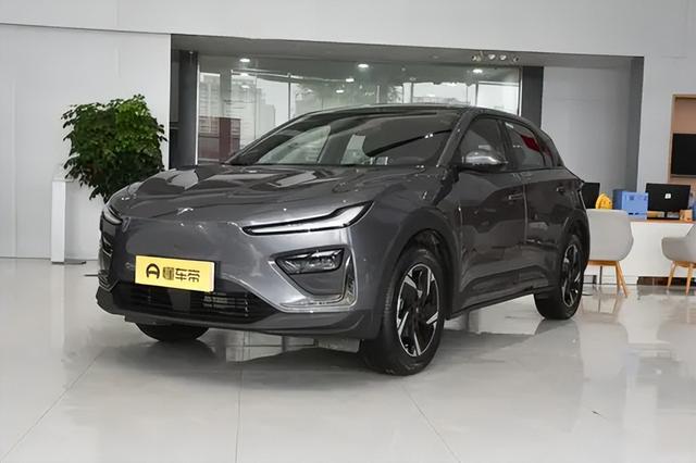 哪吒X对比宋PLUS EV，同为紧凑型SUV车型，你会选谁？